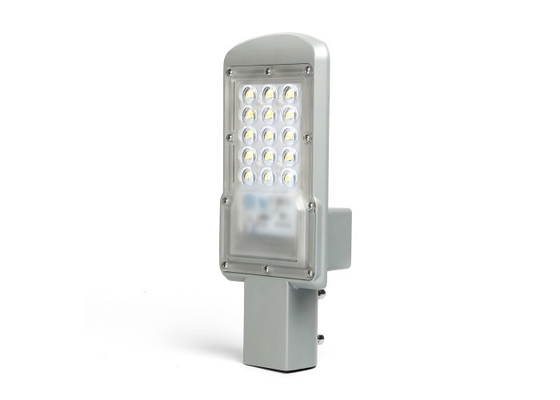 300 voltios 20 vatios llevaron los accesorios de iluminación calientes de aparcamiento del blanco 2000lm de la luz de calle