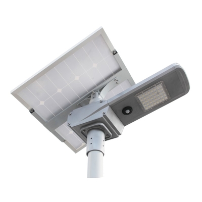Alta luz de calle accionada solar impermeable del lumen IP65 LED 140LM/W para el estacionamiento