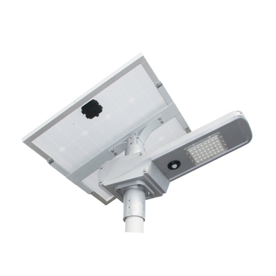 Alta luz de calle accionada solar impermeable del lumen IP65 LED 140LM/W para el estacionamiento