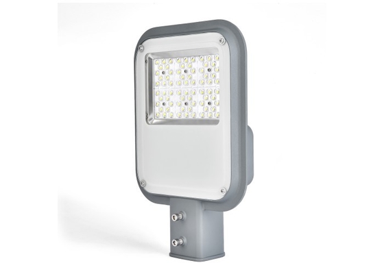 Lumen del microprocesador de San'an 3030 el alto llevó lumen de la luz de calle AC220V 50W 2700-6500K 100lm/w