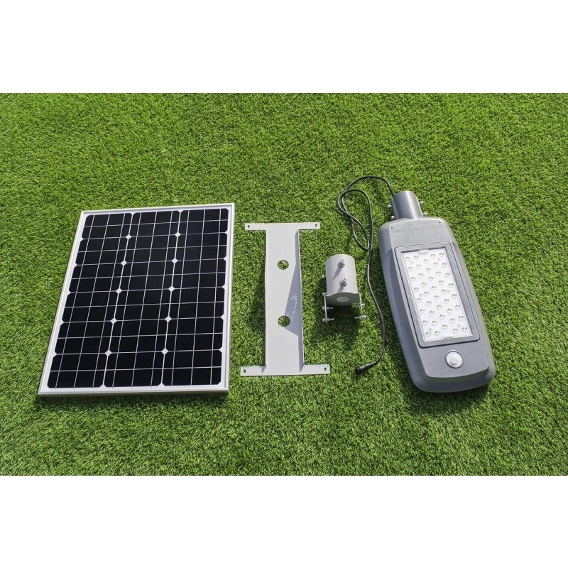 mitad brillante impermeable solar de la luz de calle del poder más elevado de 30W 140lm/w IP65 alta separada
